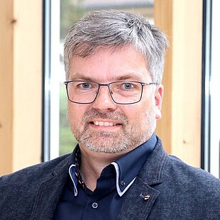 Porträt Jürgen Bröker Ansprechpartner bei Bröker Objekteinrichtungen